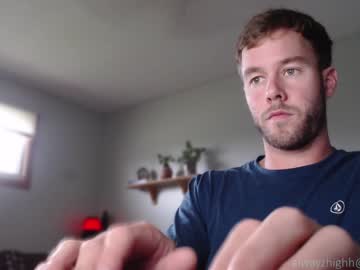 webcam man alwayzhigh live cam image #3373191