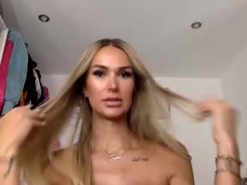 webcam tranny fia_xo live cam image #3142950
