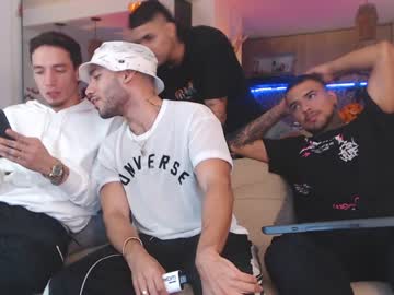 webcam man fratguysonline live cam image #7280397