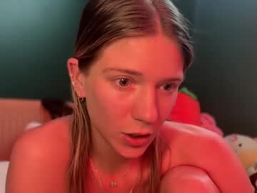 webcam girl oliviahansleyy live cam image #12332736