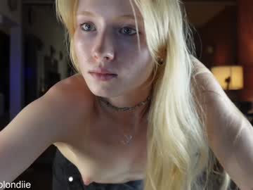webcam girl bestblondiiecb live cam image #10138976