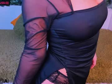 webcam girl lora_blonde live cam image #7444610