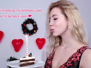 webcam girl emmi_rosee live cam image #1216894
