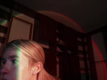 webcam girl lucy_gooosey live cam image #11306639