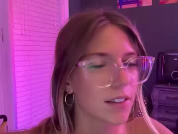 webcam girl oliviahansleyy live cam image #10649710