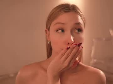 webcam girl april_blush live cam image #12601142