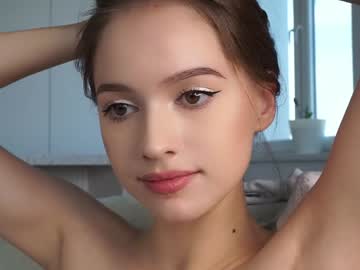 webcam girl hecola live cam image #10710656