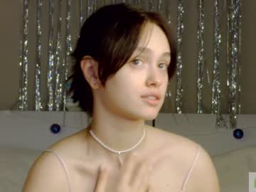 webcam girl evi_wow live cam image #8131974