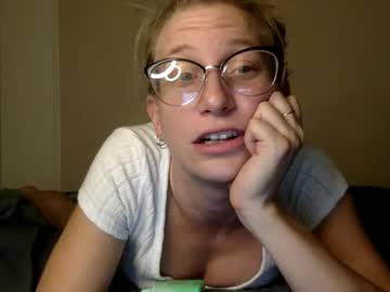 webcam girl reginaphalange1379 live cam image #6890018