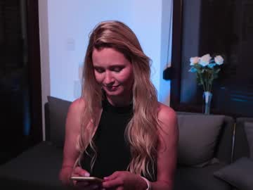 webcam girl stella_and_stephan live cam image #6204733