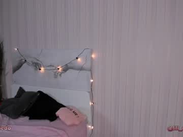 webcam girl lili_and_niki live cam image #4996874