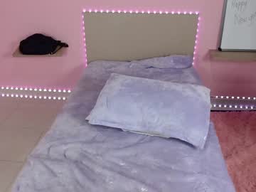 webcam girl little_effy18 live cam image #1226164