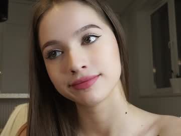 webcam girl hecola live cam image #10679510