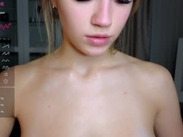 webcam girl cute_fox_girl live cam image #11022573