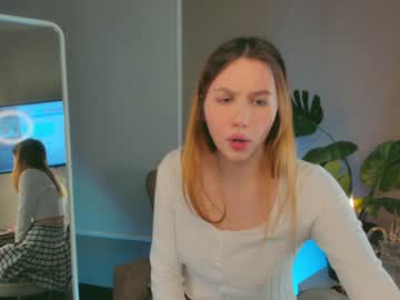 webcam girl yohji_yamamotoo live cam image #4462165
