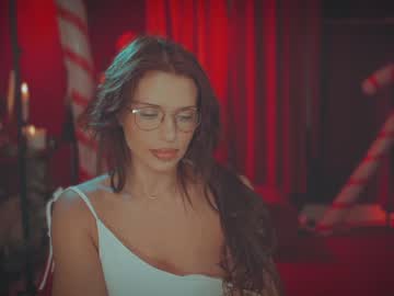 webcam girl rougeoud live cam image #8054937