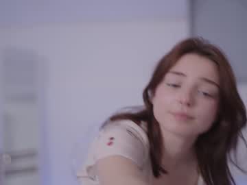 webcam girl floret_joy live cam image #7936274