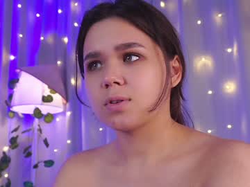 webcam girl helenmoors live cam image #7007199