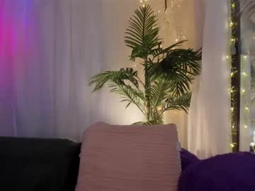 webcam girl nebamazee live cam image #9778331