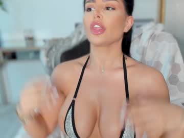 webcam girl moniqueeass live cam image #12789502