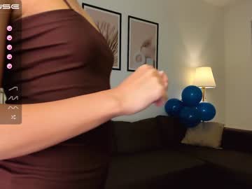 webcam girl intrigueeme live cam image #222553