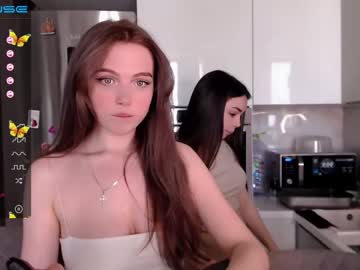webcam girl small_blondee live cam image #2374217