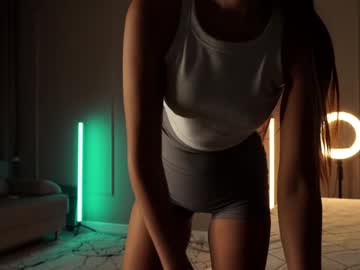 webcam girl emilybatee live cam image #11148064