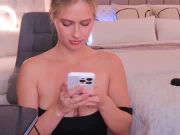 webcam girl ella_twinkle live cam image #7191529