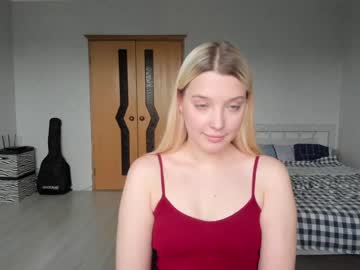 webcam girl belle_ellie live cam image #6461524