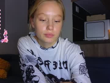 webcam girl callme_star live cam image #9838622