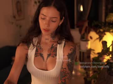 webcam girl effylowell_ live cam image #7318622