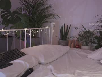 webcam girl _deepthroatgalactica live cam image #1151218