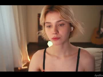 webcam girl luna_ai live cam image #3111982