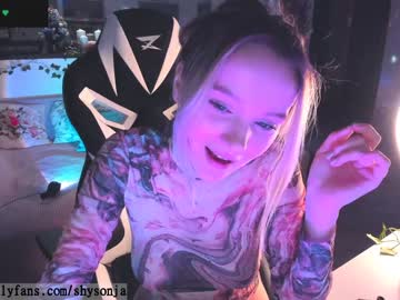 webcam girl sonjashy live cam image #1368191