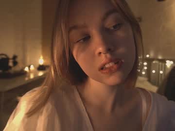 webcam girl bibi_it_is live cam image #2808858