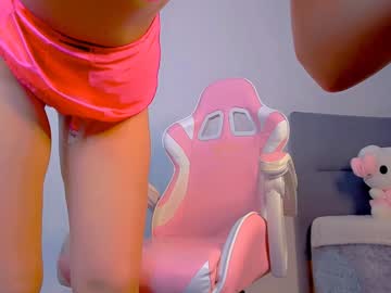 webcam girl tiny__alice live cam image #11317854