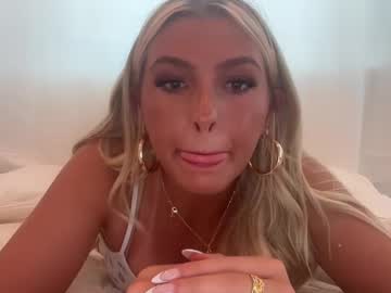 webcam girl gabbyandrsn live cam image #10388470