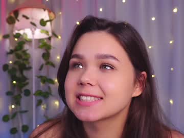 webcam girl helenmoors live cam image #7176255