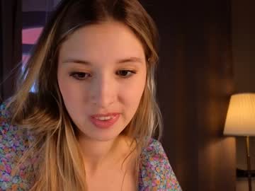 webcam girl milablush live cam image #5385900