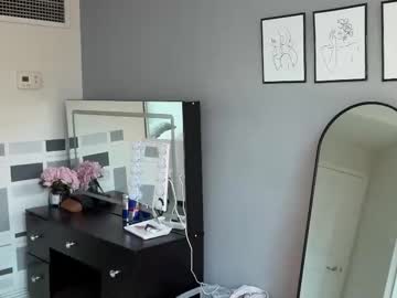 webcam girl pprincesskyliee live cam image #12683310