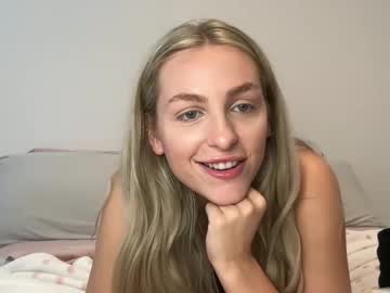 webcam girl summerlovingg live cam image #9925355