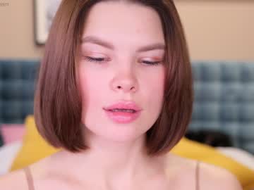 webcam girl love_you_to123 live cam image #582379