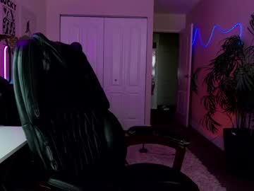 webcam girl oliviaowens live cam image #12923987