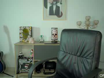 webcam girl kellytesh live cam image #7583988