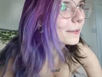 webcam girl lizzyylovesick live cam image #9643610