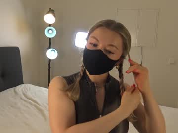 webcam girl blondehottiek live cam image #9530334