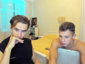 webcam man purple_gang live cam image #617150