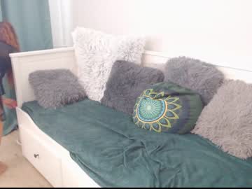 webcam girl emerald_kittycat live cam image #3779766