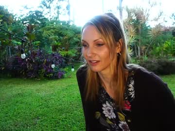 webcam girl kaileeshy live cam image #991255
