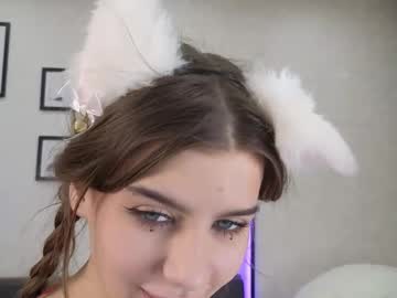 webcam girl jenie_fire live cam image #12557213